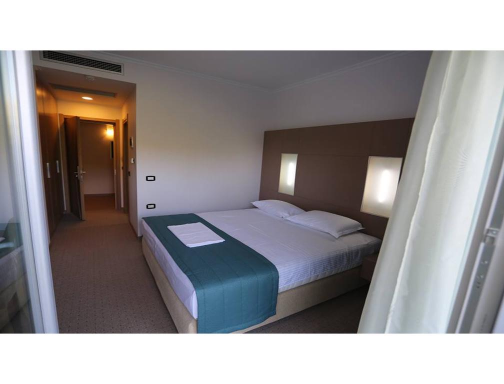 Hotel Voloreka Tushemisht Kamer foto