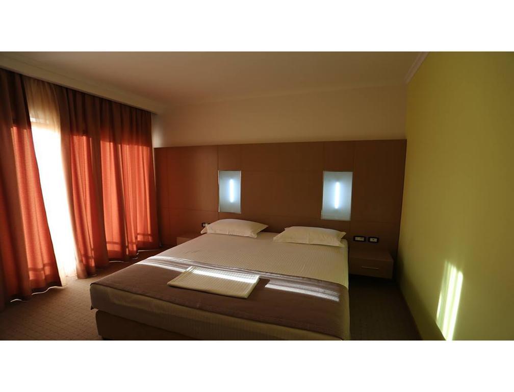 Hotel Voloreka Tushemisht Kamer foto