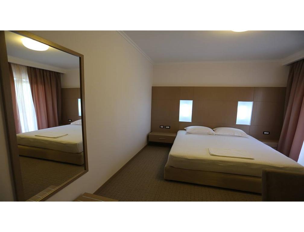 Hotel Voloreka Tushemisht Kamer foto
