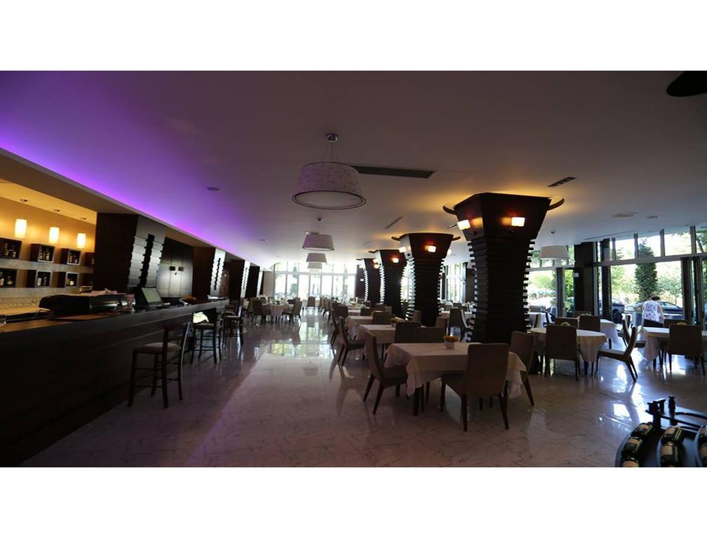 Hotel Voloreka Tushemisht Buitenkant foto