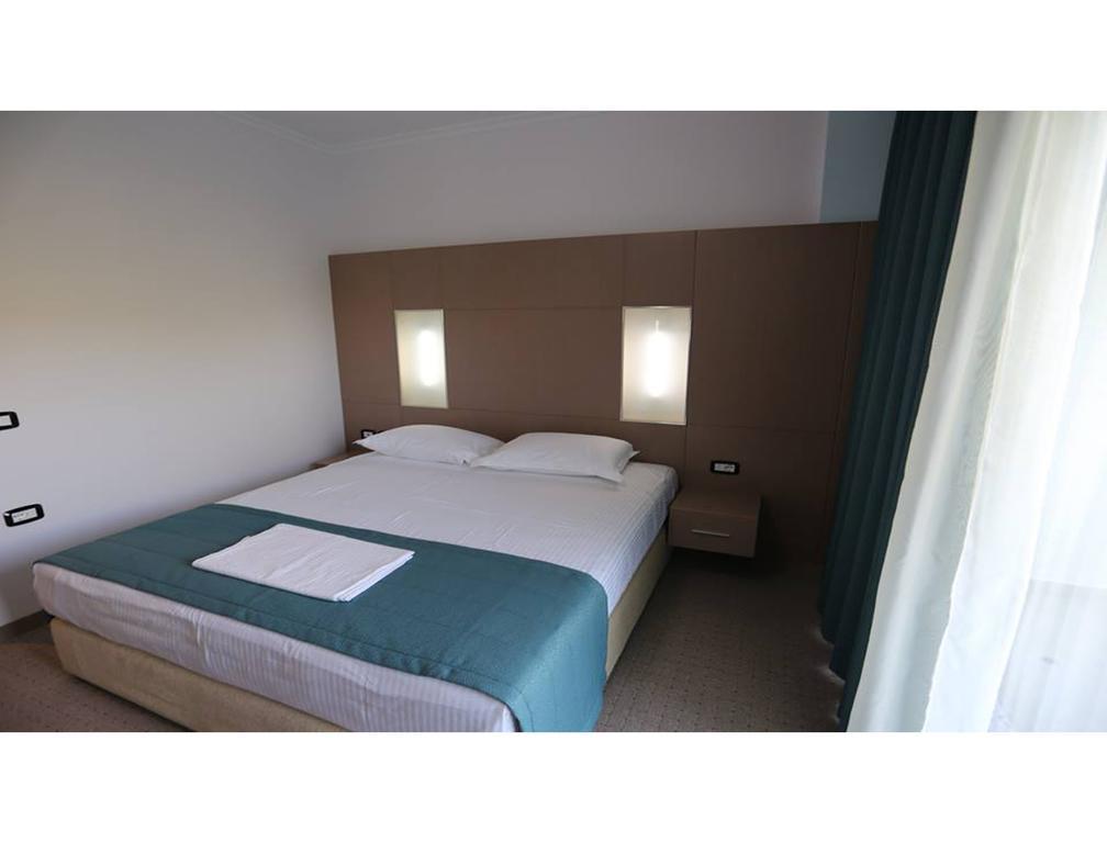 Hotel Voloreka Tushemisht Kamer foto
